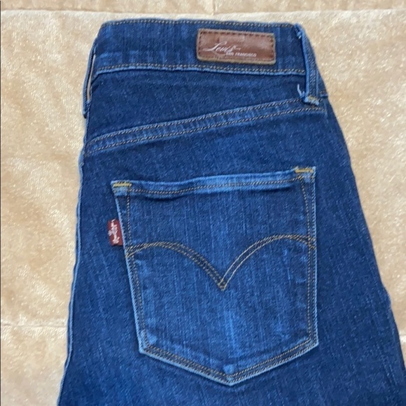 Levi’s High Rise Demi Curve Straight Leg Jeans - Picture 5 of 10